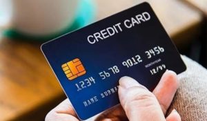 आखिर क्यों Credit Card लेने के लिए पीछे पड़े रहते है बैंक? जानें इसके पीछे की वजह