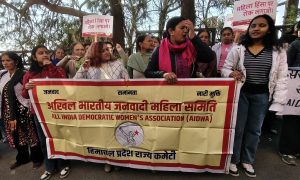Himachal News: शिमला में महिलाओं ने किया प्रदर्शन, BJP MLA के इस्तीफे की मांग, जानिए क्या है मामला