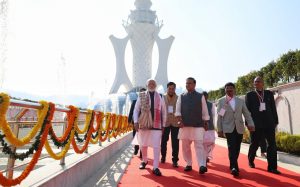 राष्ट्रविरोधी गतिविधियों में लिप्त है कांग्रेस, अवैध प्रवासियों को असम में बसाना चाहती है: PM MODI