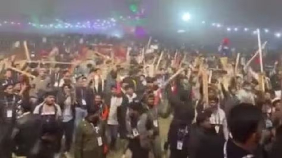 Bangladesh में कला पर मंडरा रहा खतरा, भीड़ के हमले के बाद रद्द हुआ सिंगर जेम्स का शो