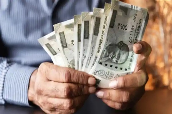 8वें वेतन आयोग से लेकर क्रेडिट स्कोर तक… 1 जनवरी 2026 से बदलेंगे कई नियम