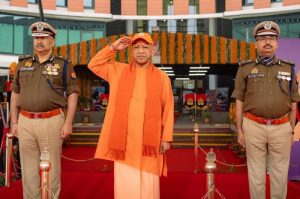 ‘पुलिस मंथन 2025’ की शुरुआत, CM YOGI को दिया गया ‘गार्ड ऑफ ऑनर’