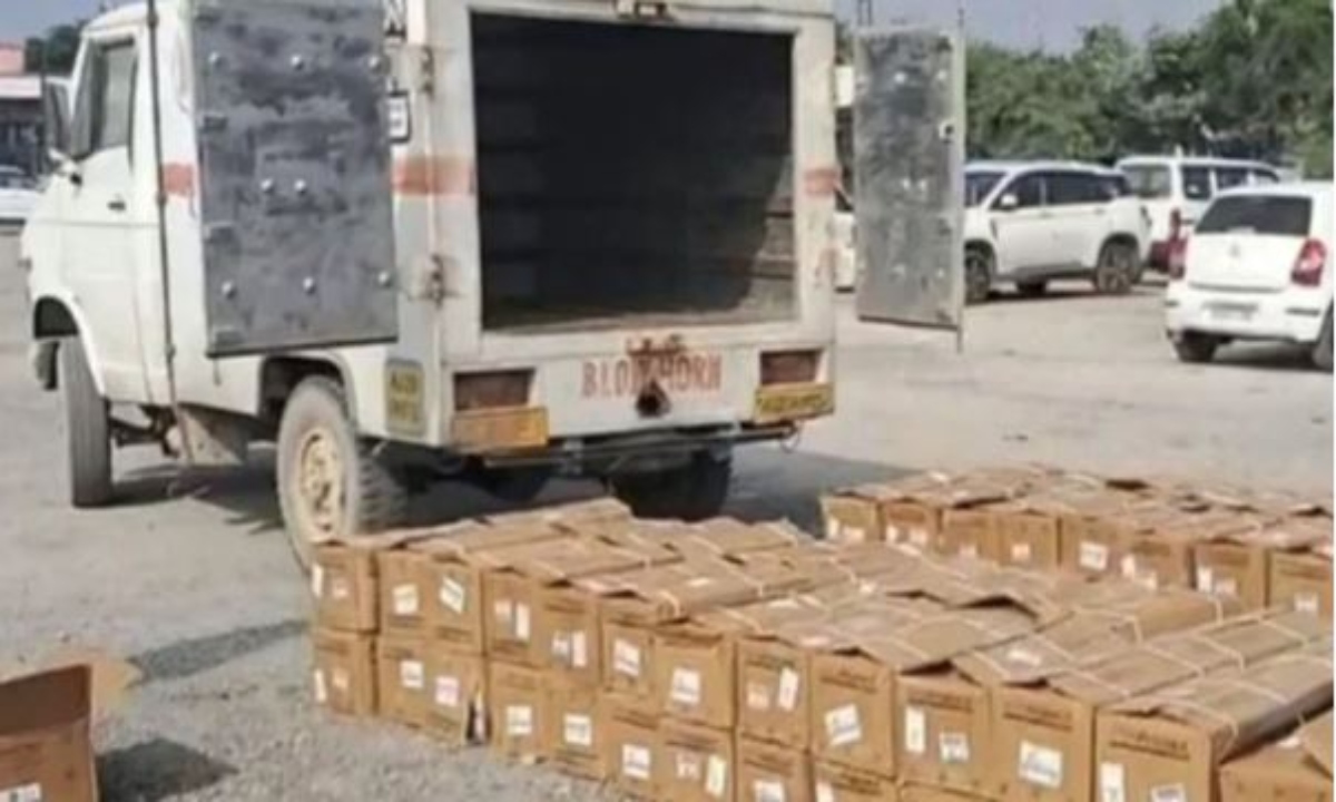 राजस्थान में पिकअप वैन से भारी मात्रा में विस्फोटक बरामद, 10 KM तक मचा सकता था तबाही