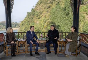 Xi Jinping ने फ्रांसीसी राष्ट्रपति के साथ छंगतु में मैत्रीपूर्ण आदान-प्रदान किया
