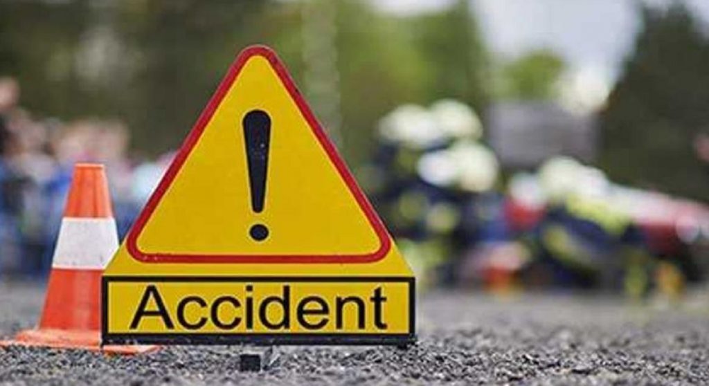 Parbhani-Pathri Highway road accident