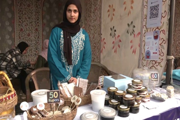अनुच्छेद 370 हटने के बाद कश्मीर में उभर रही युवा महिला उद्यमी, स्टार्टअप से बनीं आत्मनिर्भर