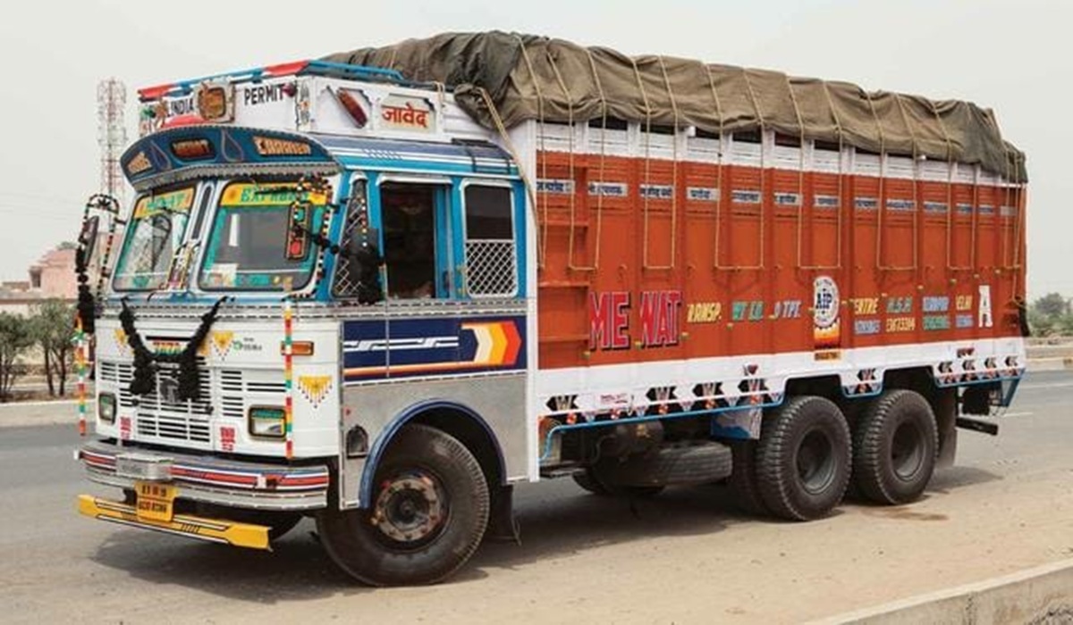 करनाल में हाईवे पर ट्रक लूट, रात के अंधेरे में बदमाश फरार