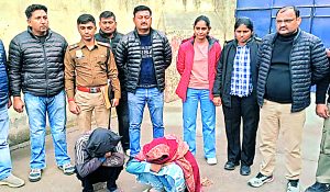 प्रेमी के साथ मिलकर अपनी सास की हत्या करने वाली युवती व उसका प्रेमी गिरफ्तार