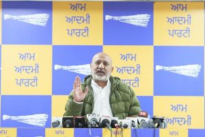 रवनीत बिट्टू ने खुद माना बादल परिवार के साथ गठबंधन का मतलब पंजाब में ड्रग्स और गैंगस्टर की वापसी : AAP