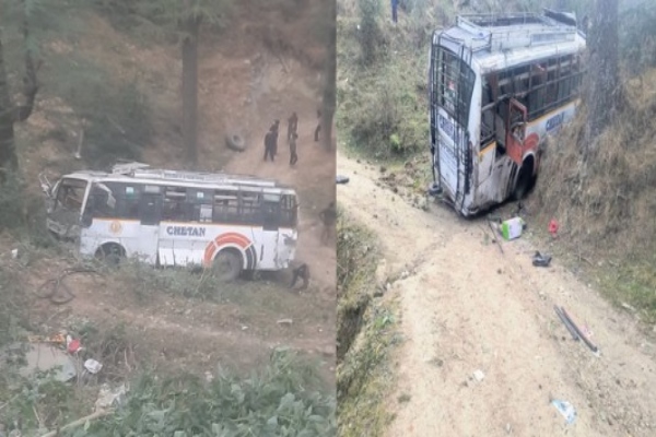 Himachal Accident: मंडी में निजी बस हादसा, बुजुर्ग महिला की मौत, बच्चा सहित पांच घायल