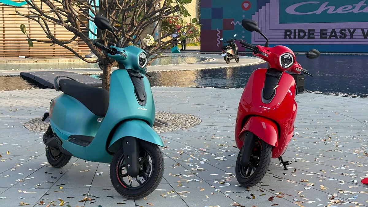 Bajaj Chetak C25 स्कूटर खरीदने का सुनहरा मौका, कंपनी खरीदने पर दे रही शानदार डिस्काउंट