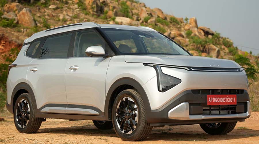 Kia Carens Clavis का नया HTE (EX) वेरिएंट हुआ लॉन्च, 12.54 लाख में मिलेंगे ये प्रीमियम फीचर्स