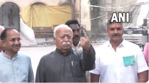 महाराष्ट्र में निकाय चुनाव के लिए मतदान जारी, मोहन भागवत सहित कई प्रमुख हस्तियों ने डाला वोट