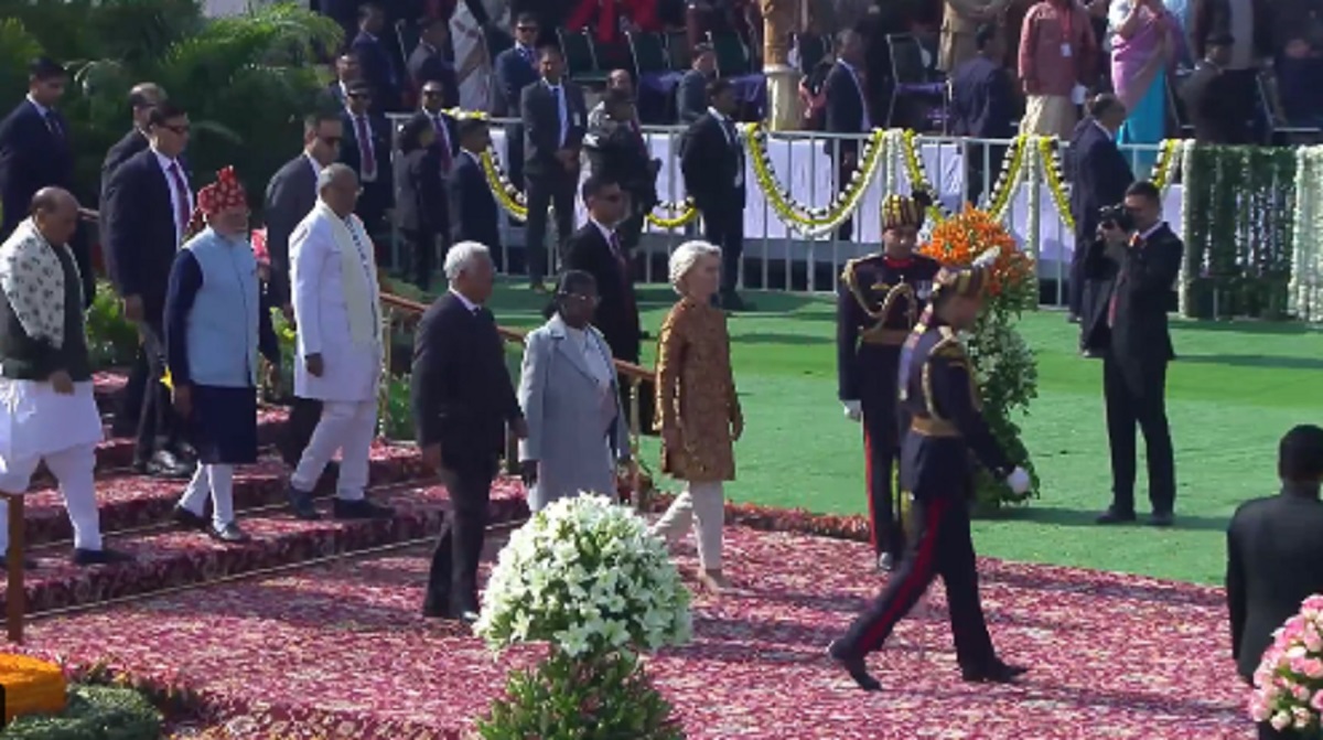 Republic Day 2026: राष्ट्रगान के साथ खत्म हुई गणतंत्र दिवस की परेड, मेहमानों के साथ कर्तव्य पथ से रवाना हुई राष्ट्रपति द्रौपदी मुर्मु