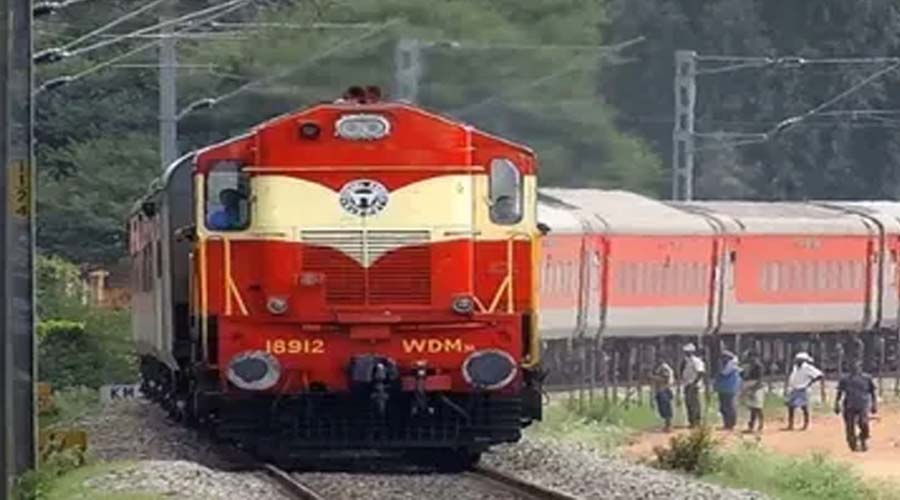 रेलवे में निकली बंपर भर्तियां, 44 हजार तक मिलेगा वेतन; जल्द करें आवेदन