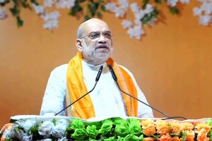 ‘शर्म करो ममता बनर्जी, वोट बैंक के लिए वंदे मातरम का विरोध कर रही’, अमित शाह का जोरदार हमला