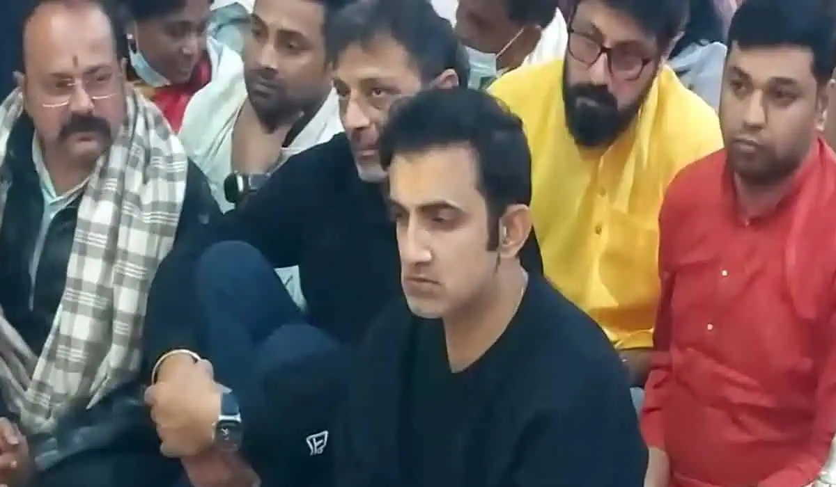 आलोचनाओं के बीच ‘बाबा महाकाल’ के दर्शन करने पहुंचे गौतम गंभीर, शिव भक्ति में हुए लीन