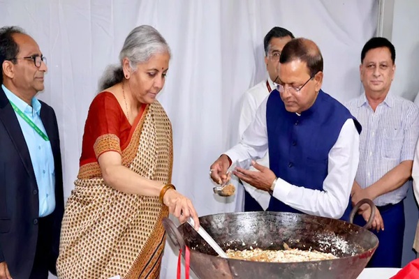 डिजिटल और पेपरलेस होगा बजट 2026, हलवा सेरेमनी के साथ बजट की उल्टी गिनती शुरू