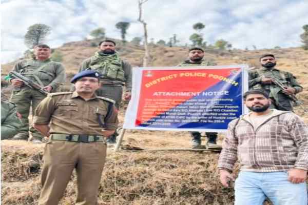 जम्मू-कश्मीरः पुलिस की आतंकवाद के खिलाफ बड़ी कार्रवाई, आतंकी हैंडलर अब्दुल अजीज की संपत्ति कुर्क