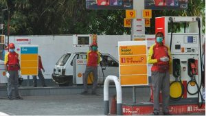 पाकिस्तान ने बढ़ाए तेल के दाम; डीजल में 7.32 पाकिस्तानी रुपये और पेट्रोल में 5 पाकिस्तानी रुपये प्रति लीटर