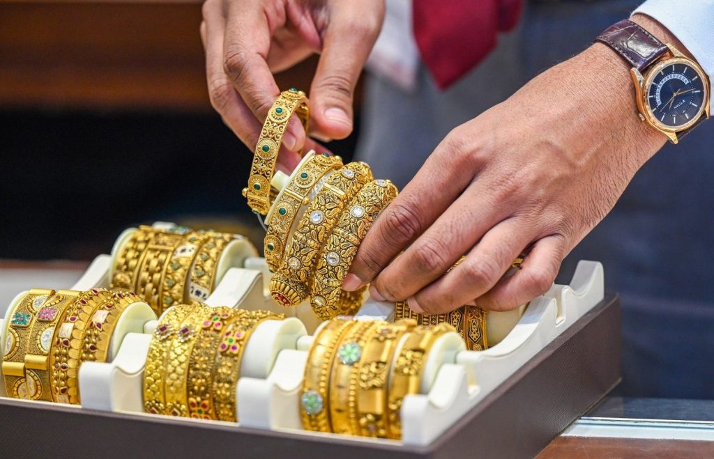 Gold and Silver Prices Fall on Profit Booking