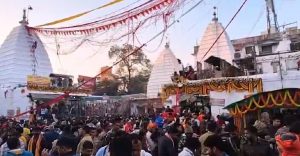 महाशिवरात्रि पर बाबा बैद्यनाथ धाम में उमड़ा भक्तों का सैलाब, ‘हर-हर महादेव’ के जयकारों से गूंजा पूरा क्षेत्र