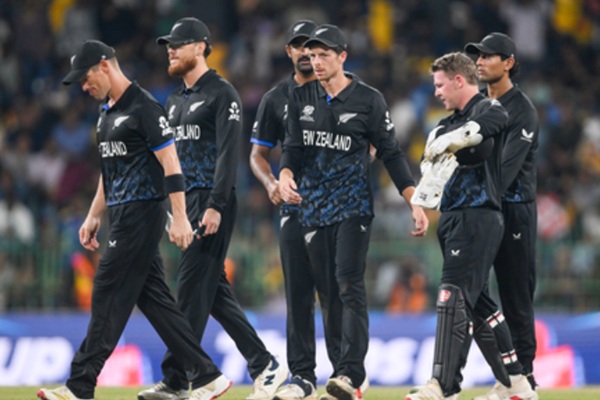 T20 World Cup: इंग्लैंड के खिलाफ टॉस जीतकर न्यूजीलैंड ने चुनी बल्लेबाजी, रेहान अहमद को मिला मौका