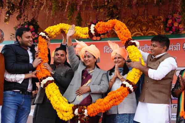 Delhi: मुख्यमंत्री रेखा गुप्ता का मटियाला को बड़ा तोहफा, 400 करोड़ रुपये के विकास कार्यों का शिलान्यास