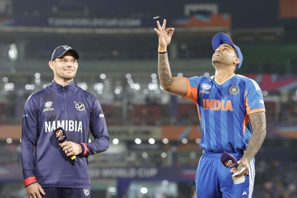 T20 World Cup: नामीबिया ने टॉस जीतकर गेंदबाजी चुनी, बुमराह-सैमसन की वापसी