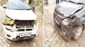 पार्किग में कार खड़ी कर हैंडब्रेक लगाना भूला श्रद्धालु, ढलान से खिसक कर 2 वाहनों से टकराई कार