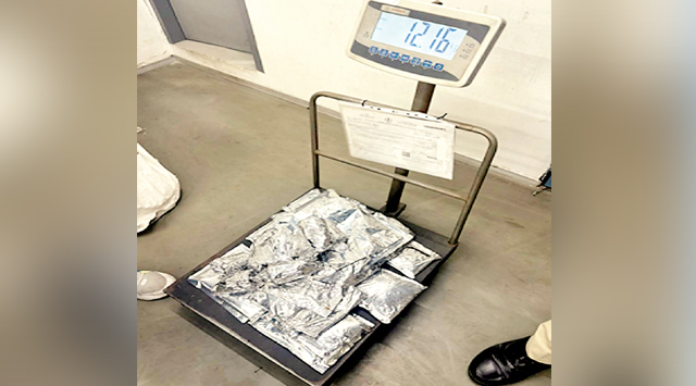 DRI की बड़ी कार्रवाई, USA व कनाडा भेजे जा रहे पार्सलों से 12kg से अधिक अफीम बरामद