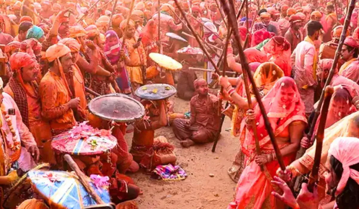 Lathmar Holi: बरसाना-नंदगांव में कब मनाई जाएगी 2026 की लट्ठमार होली? जानें सही तारीख