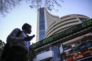 Indian Stock Market Sees Minor Changes Ahead of RBI MPC