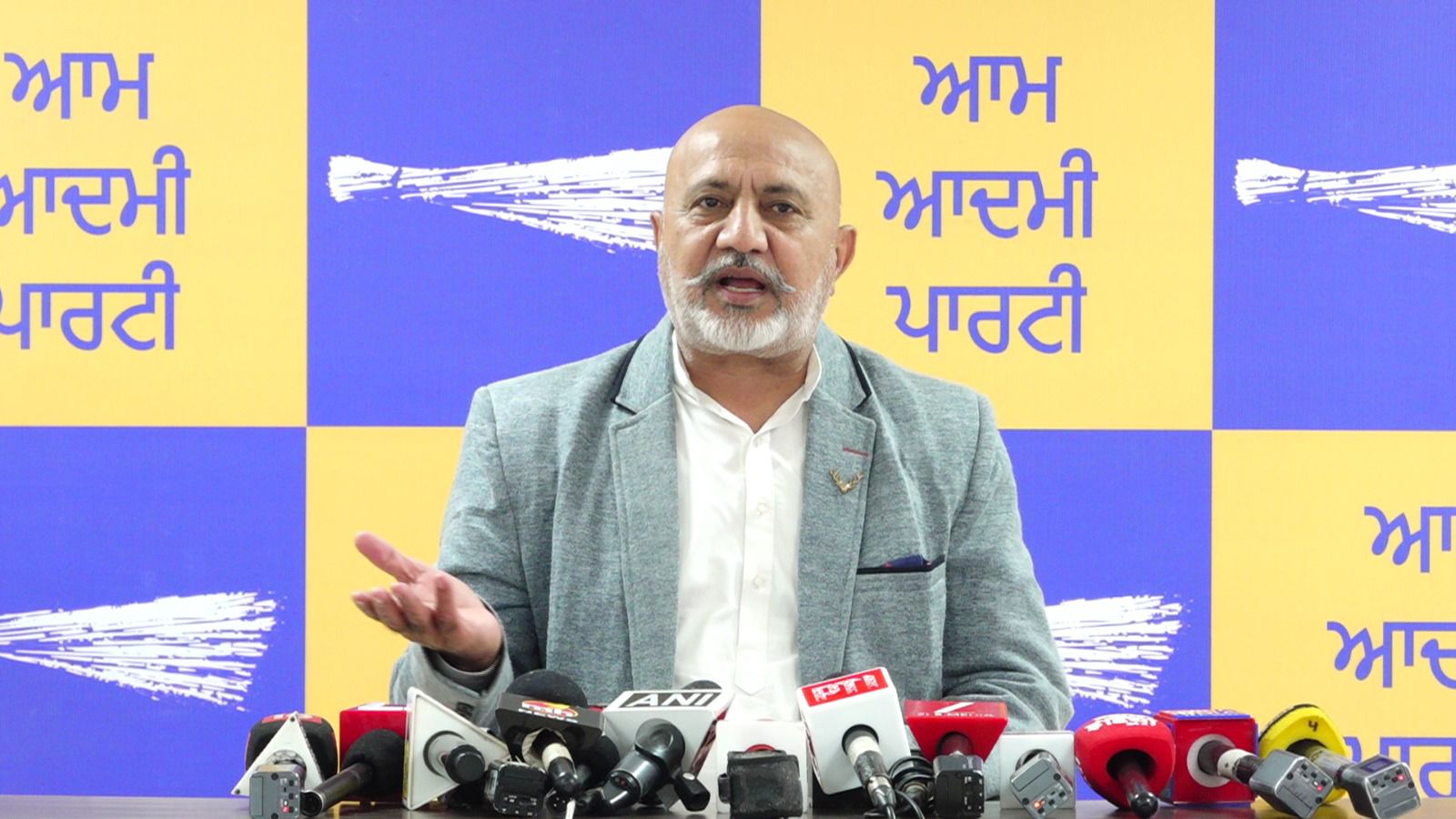 बिट्टू ने कांग्रेस-अकाली गठबंधन की राजनीति को किया बेनकाब, मान ने सत्ता के भ्रष्ट गठबंधन को तोड़ा: बलतेज पन्नू