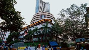 Stock Market Today: भारतीय शेयर बाजार की सपाट शुरुआत, मेटल स्टॉक्स में खरीदारी