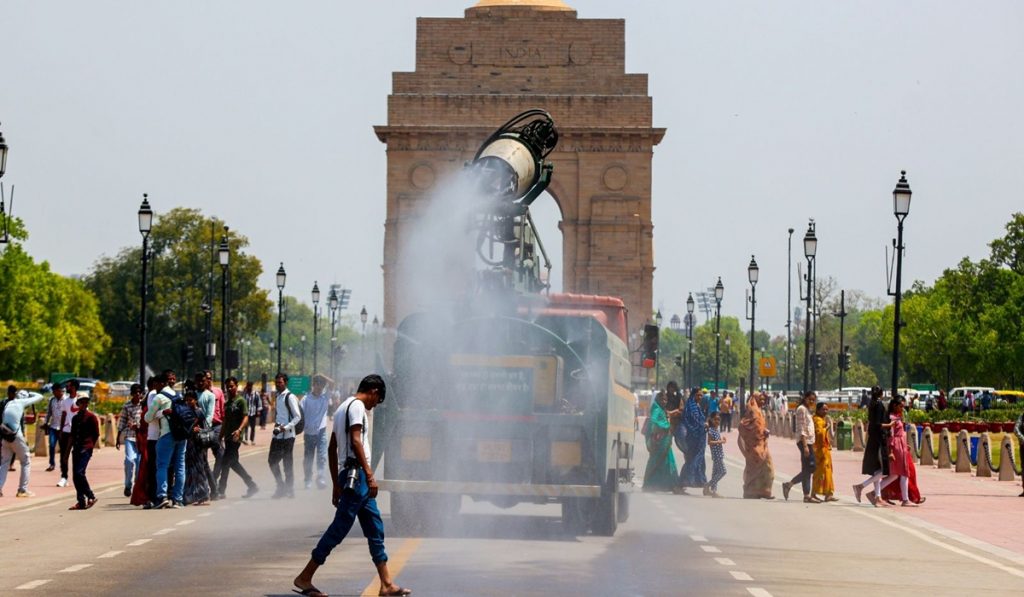 Delhi heats up in February, temperature crosses 31°C