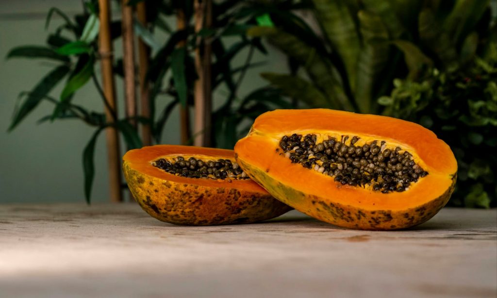 Papaya seeds and leaves health benefits Ayurveda