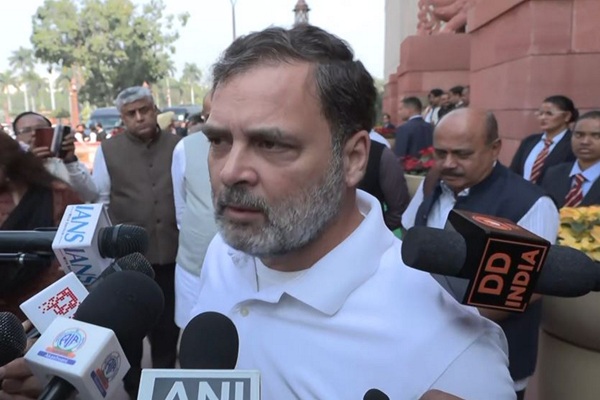 ‘मुझे पेंगुइन से ज्यादा नरवणे पर भरोसा’, किताब विवाद के बीच बोले राहुल गांधी