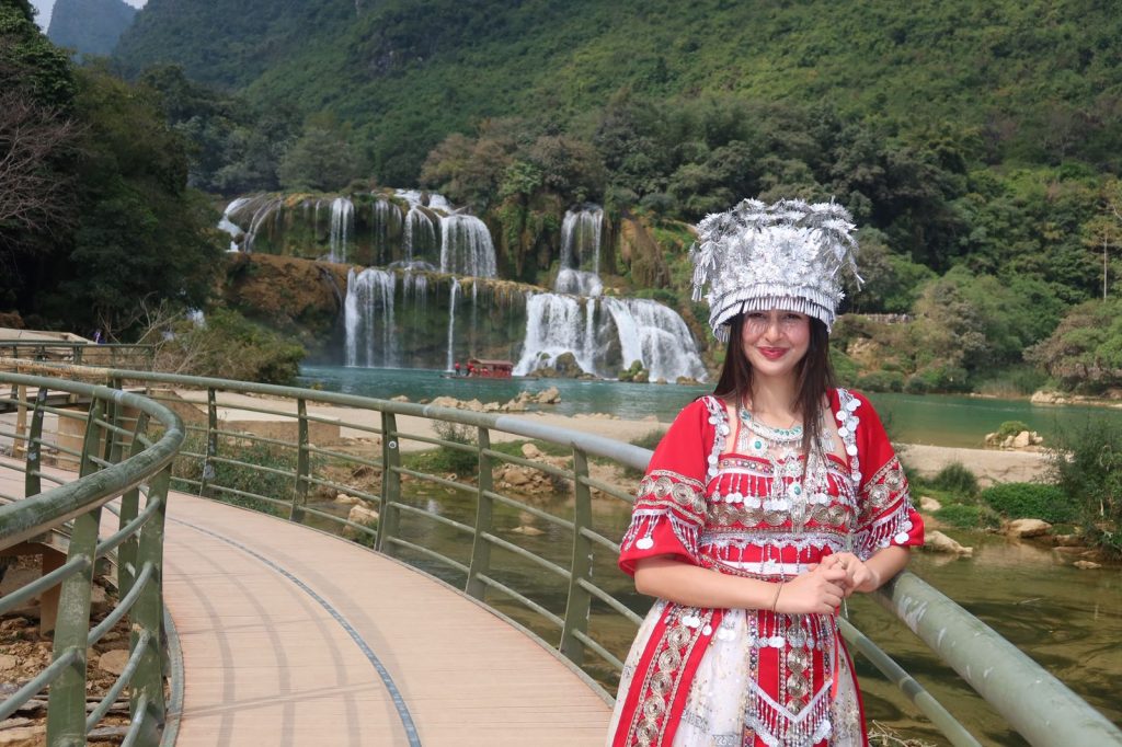 Sila First Bollywood in Son Doong