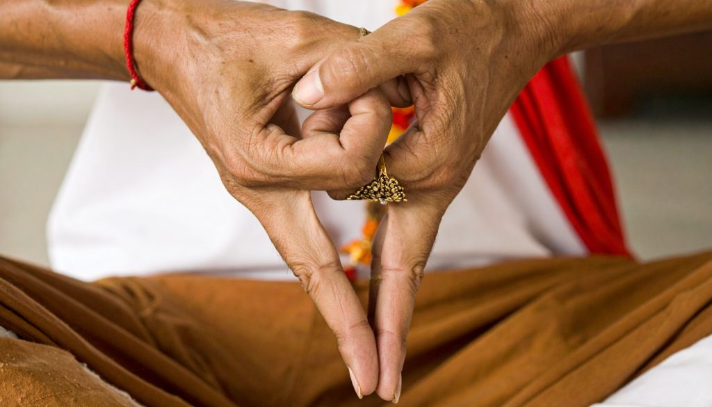 yoni mudra benefits mental peace focus yoga