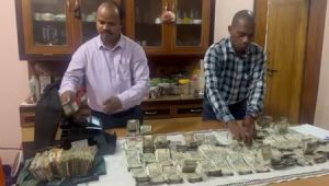 विजिलेंस की बड़ी कार्रवाई, रिश्वत लेता ऑडिटर गिरफ्तार, आय से अधिक नकदी बरामद