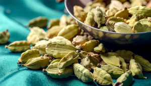 cardamom benefits cooling throat mouth problems relief health tips