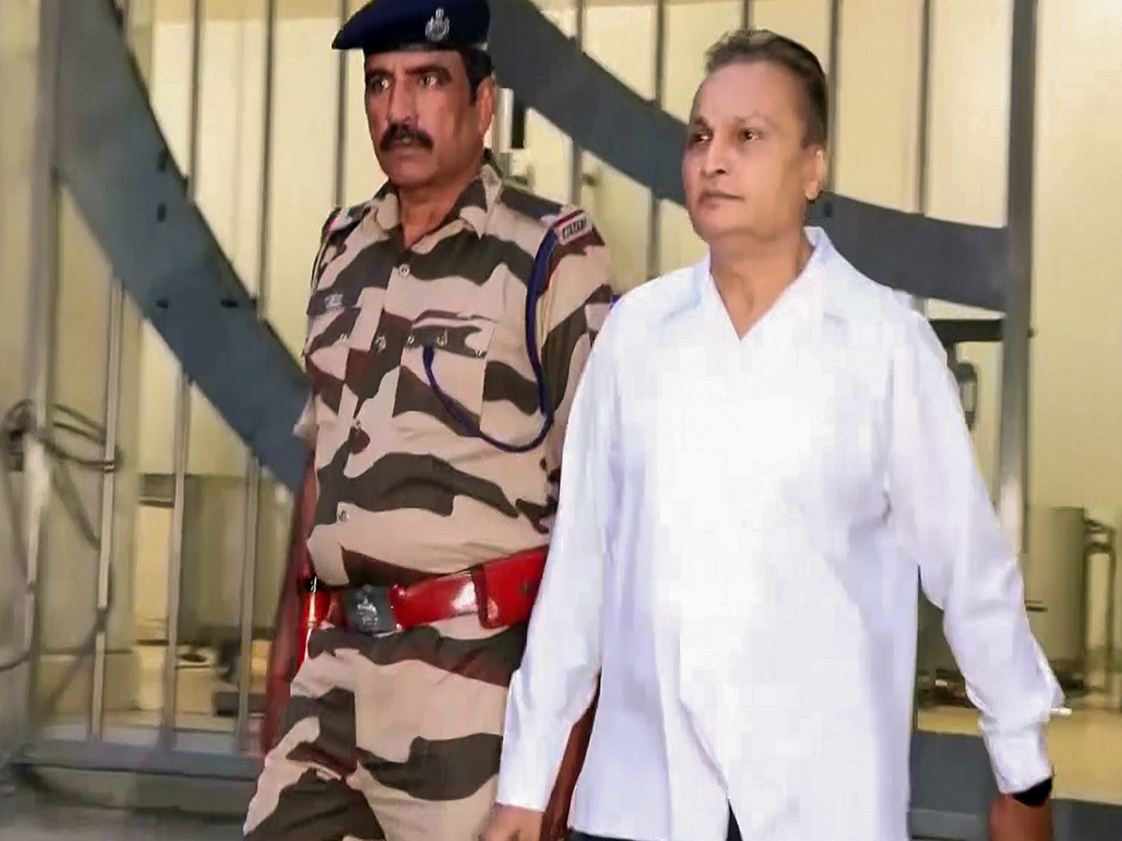 CBI ने 2929 करोड़ रुपये के बैंक धोखाधड़ी मामले में अनिल अंबानी से की पूछताछ