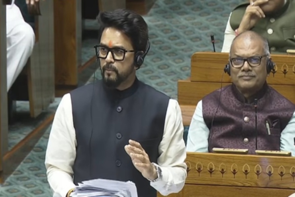 राहुल गांधी ‘लीडर ऑफ प्रोपेगेंडा’, सदन के नियम तोड़ते हैं : अनुराग ठाकुर