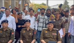 नोएडा पुलिस ने 111 गुमशुदा स्मार्टफोन बरामद कर उनके मालिकों को लौटाए