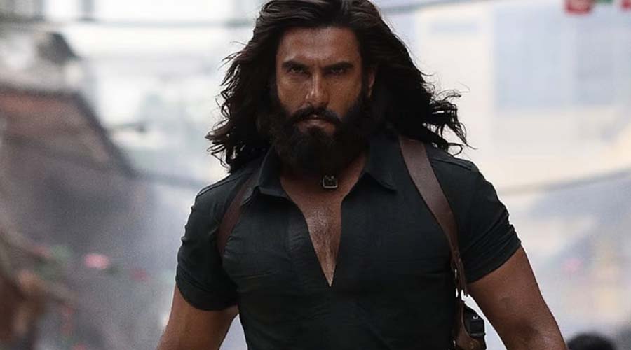 Dhurandhar 2 BO Day 10: धुरंधर 2 ने तोड़ डाले सारे रिकॉर्ड, 1200 करोड़ का आंकड़ा किया पार, 10वें दिन मचाया धमाल