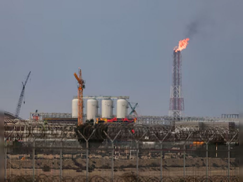 Drone attack oil refinery