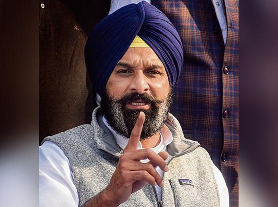 बिक्रम मजीठिया ने कर्ज, कानून-व्यवस्था को लेकर पंजाब सरकार की आलोचना की, अन्याय के खिलाफ खड़े होने का संकल्प लिया