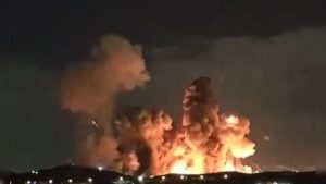 Middle East Conflict: अमेरिका-इजरायल ने ईरान के इस्फहान में दागे बंकर बस्टर बम, ट्रंप ने शेयर किया खौफनाक वीडियो