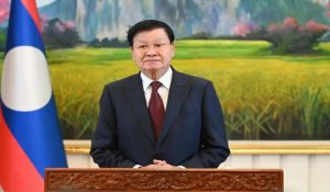  शी चिनफिंग ने थोंगलोन सिसोलिथ को फिर से लाओस का राष्ट्रपति निर्वाचित होने पर बधाई दी